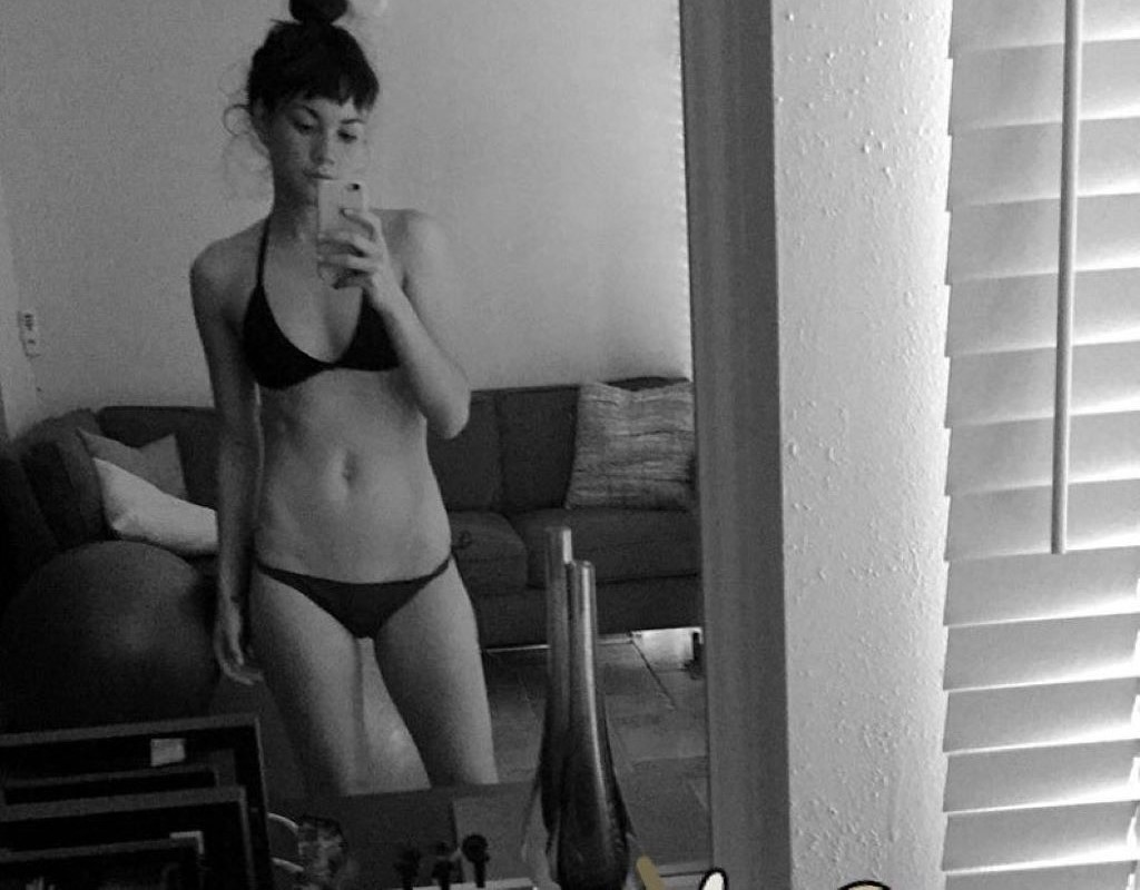 Carrie Kim mirror selfie after a swim